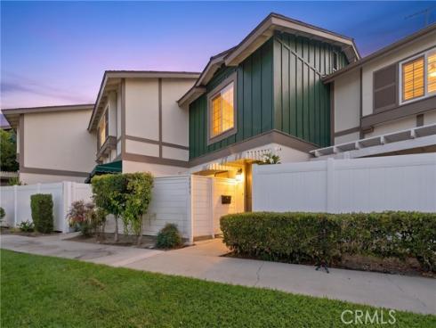 8095 Kerr Green , Buena Park, CA