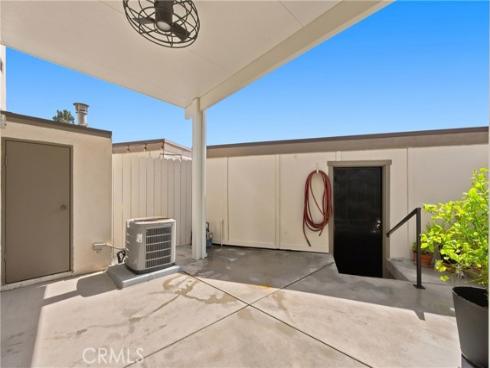 8095 Kerr Green , Buena Park, CA