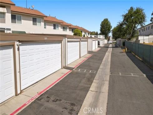 8095 Kerr Green , Buena Park, CA