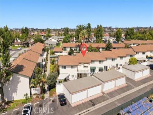 8095 Kerr Green , Buena Park, CA
