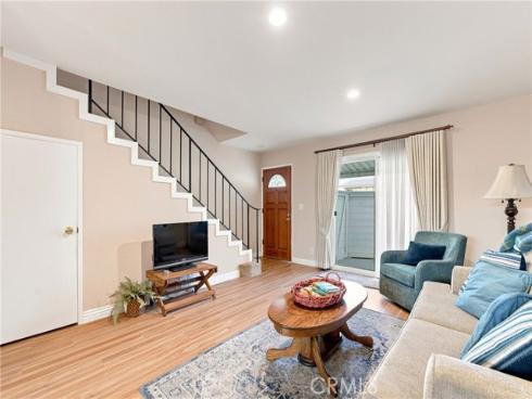 8095 Kerr Green , Buena Park, CA