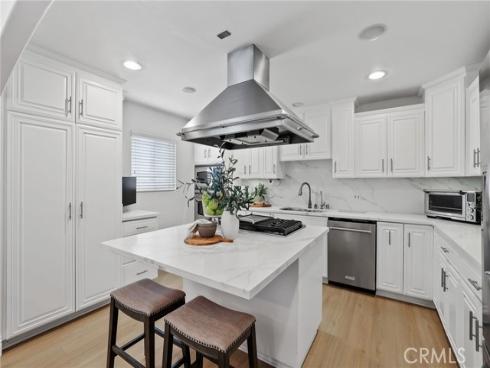 6187 Belle Avenue , Buena Park, CA