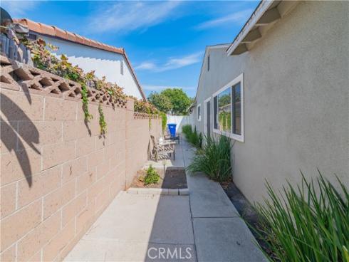 8695  Madison   Avenue, Buena Park, CA