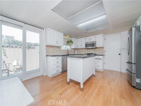 8695 Madison Avenue, Buena Park, CA