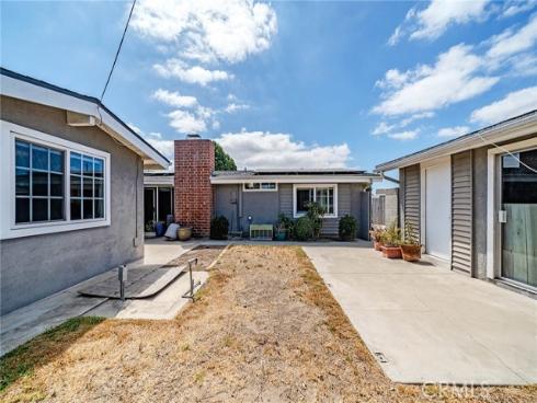 5817 Los Cientos , Buena Park, CA