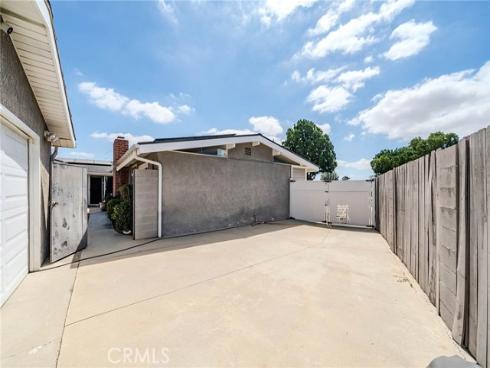 5817 Los Cientos , Buena Park, CA