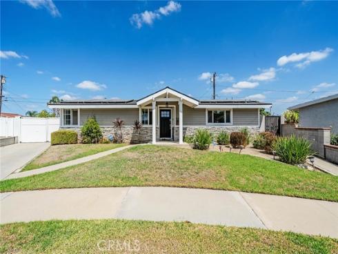 5817 Los Cientos , Buena Park, CA