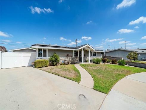 5817 Los Cientos , Buena Park, CA