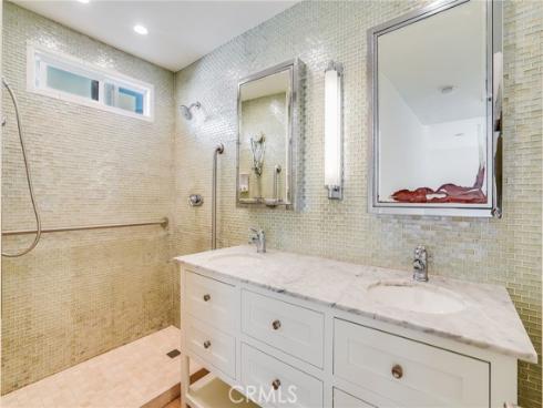 705 Iris , Corona del Mar, CA