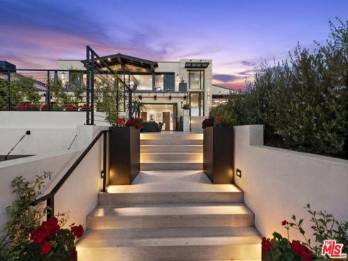 1014 White Sails Way, Corona del Mar, CA