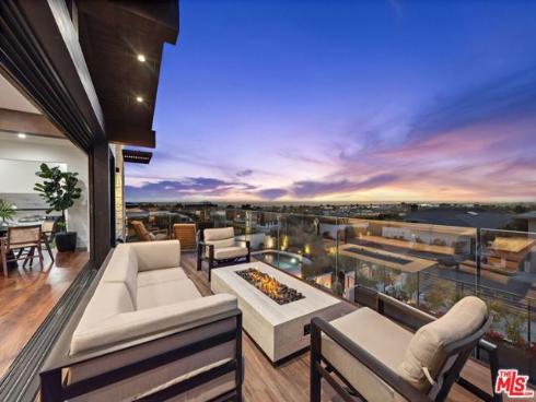 1014 White Sails Way, Corona del Mar, CA