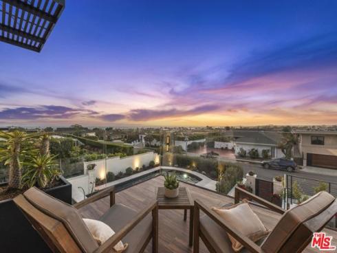 1014 White Sails Way, Corona del Mar, CA