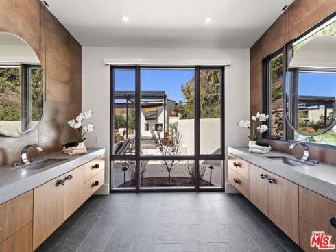 1014 White Sails Way, Corona del Mar, CA