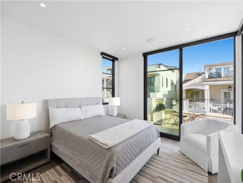 212 Goldenrod Avenue, Corona del Mar, CA