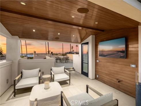 212 Goldenrod Avenue, Corona del Mar, CA