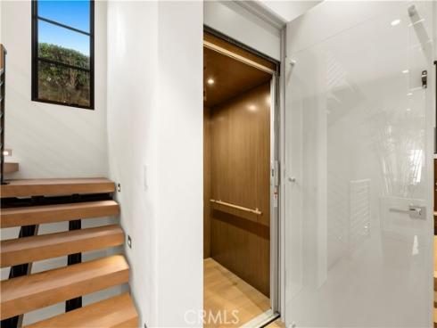 212 Goldenrod Avenue, Corona del Mar, CA