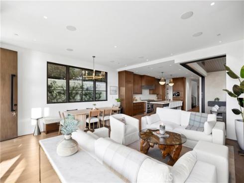 212 Goldenrod Avenue, Corona del Mar, CA