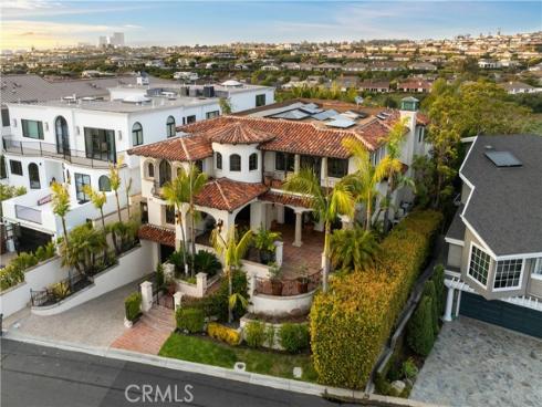 445 Isabella Ter , Corona del Mar, CA
