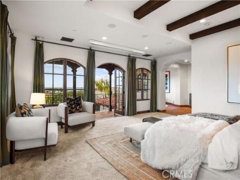 445 Isabella Ter , Corona del Mar, CA