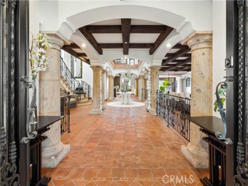 445 Isabella Ter , Corona del Mar, CA