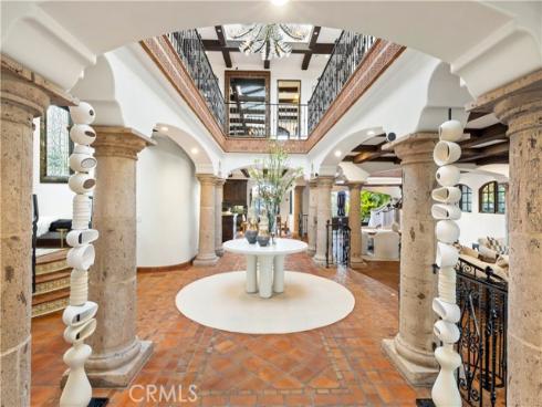 445 Isabella Ter , Corona del Mar, CA