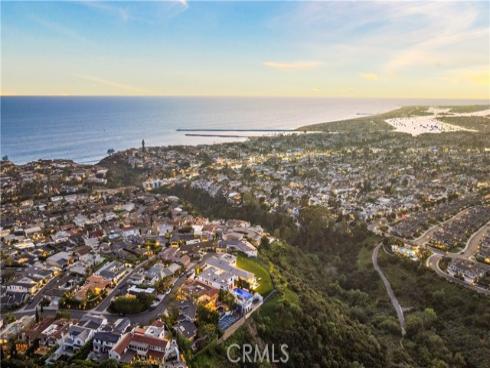 445 Isabella Ter , Corona del Mar, CA