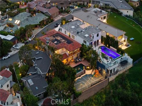 445 Isabella Ter , Corona del Mar, CA