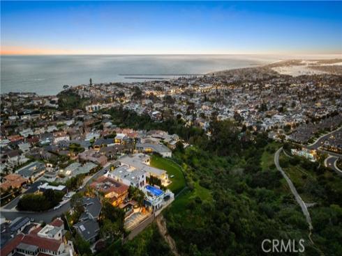 445 Isabella Ter , Corona del Mar, CA