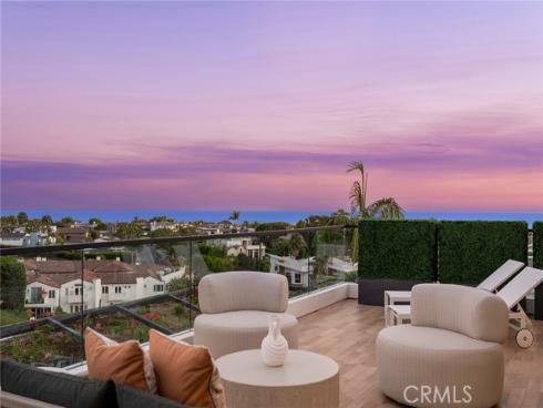 504 Hazel Drive, Corona del Mar, CA
