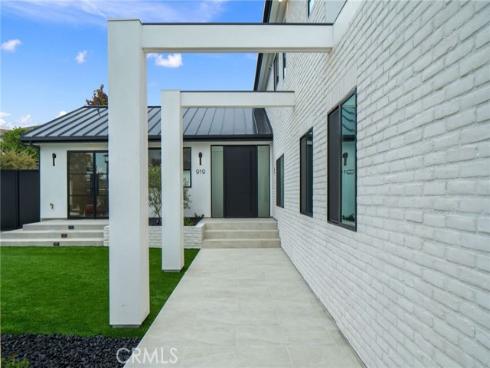 919 Sandcastle Drive, Corona del Mar, CA