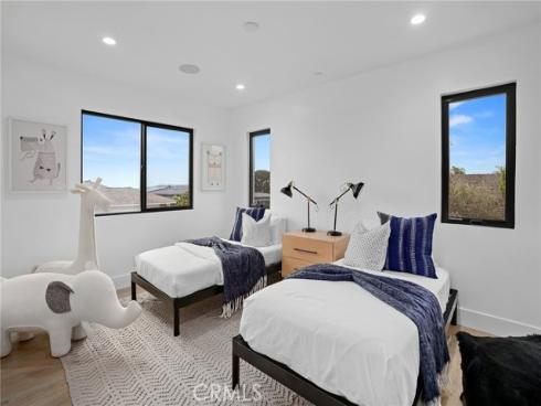 919 Sandcastle Drive, Corona del Mar, CA