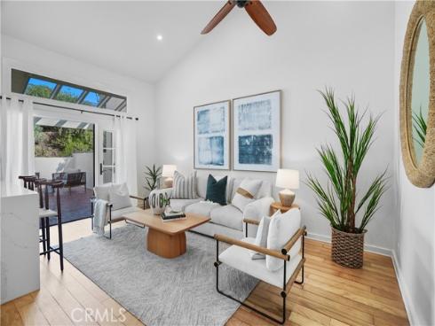 10 Maritime Drive, Corona del Mar, CA