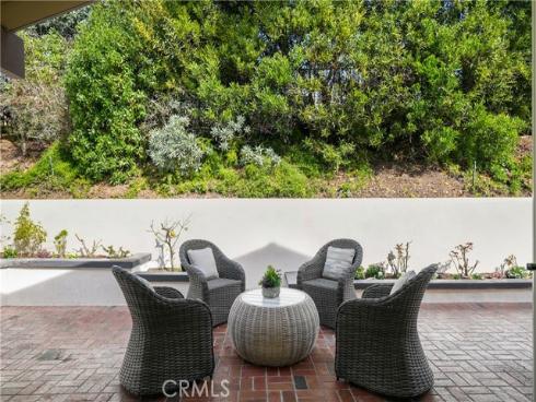 10 Maritime Drive, Corona del Mar, CA