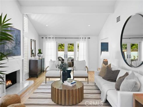 10 Maritime Drive, Corona del Mar, CA