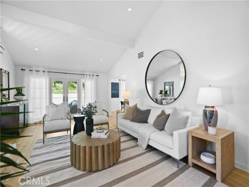 10 Maritime Drive, Corona del Mar, CA