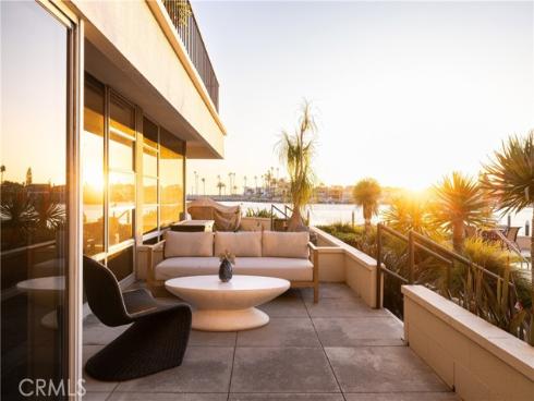 2525 Ocean 1C Boulevard, Corona del Mar, CA