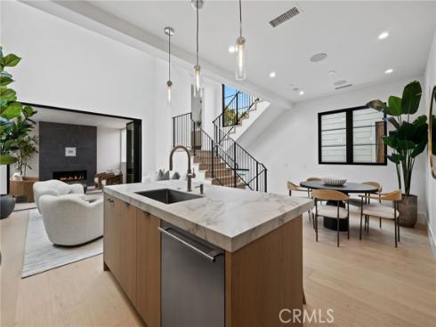 506 Avocado Avenue, Corona del Mar, CA