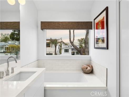 701  Poppy   Avenue, Corona del Mar, CA