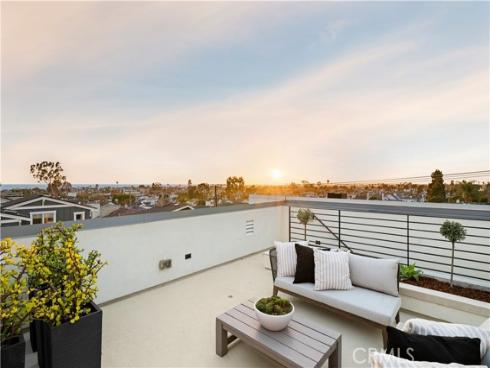 701  Poppy   Avenue, Corona del Mar, CA