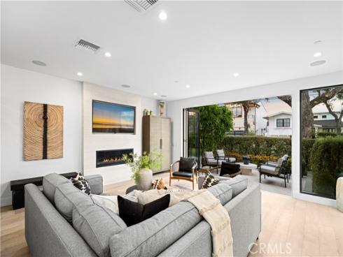 701  Poppy   Avenue, Corona del Mar, CA