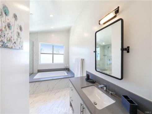 3920 E Coast Highway , Corona del Mar, CA