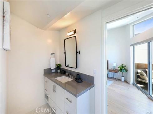 3920 E Coast Highway , Corona del Mar, CA