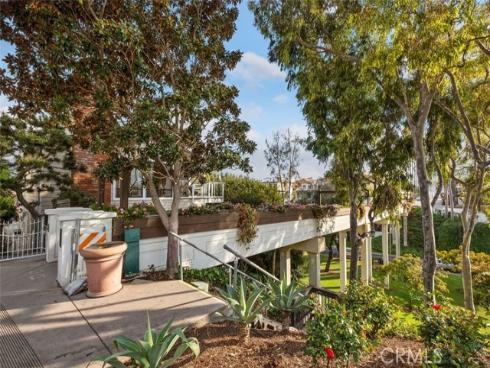 2516 Bayside Drive, Corona del Mar, CA