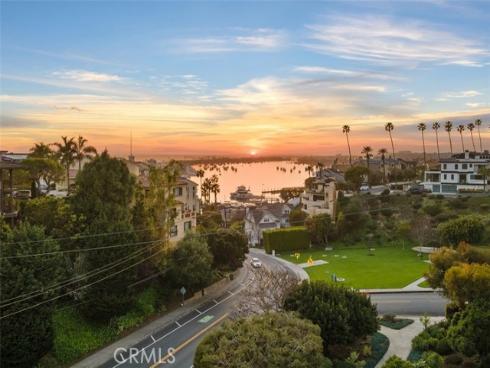 2516 Bayside Drive, Corona del Mar, CA