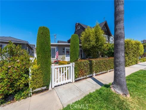 711 Goldenrod Avenue, Corona del Mar, CA