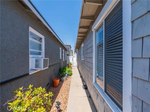 711 Goldenrod Avenue, Corona del Mar, CA