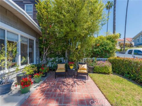 711 Goldenrod Avenue, Corona del Mar, CA