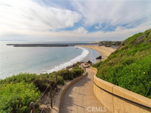 711 Goldenrod Avenue, Corona del Mar, CA