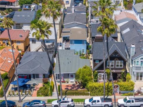 711 Goldenrod Avenue, Corona del Mar, CA