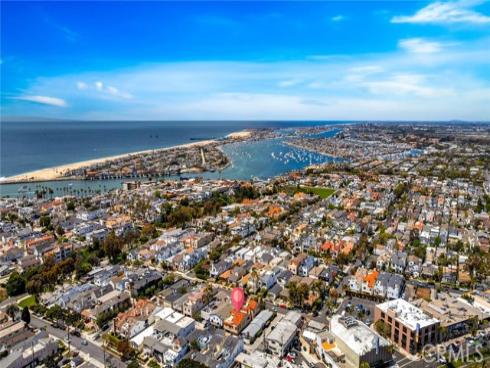 430 Heliotrope Avenue, Corona del Mar, CA